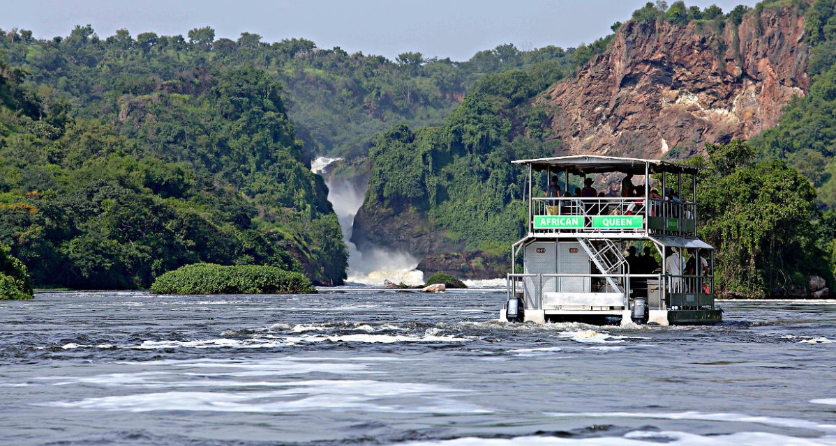 Viajar por tu cuenta en Uganda para hacer un safari: Mucha gente piensa que hay que ser rico para hacer un safari en África,